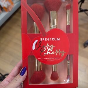 Spectrum Very Cherry 3 Piece Dual Ended Face Brush Set